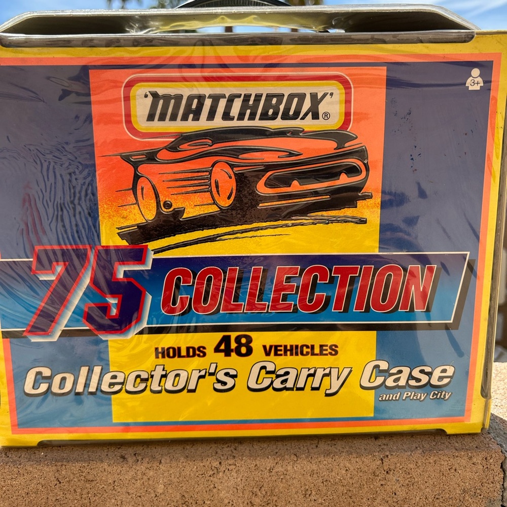 Vintage Matchbox 75 Collection carry case